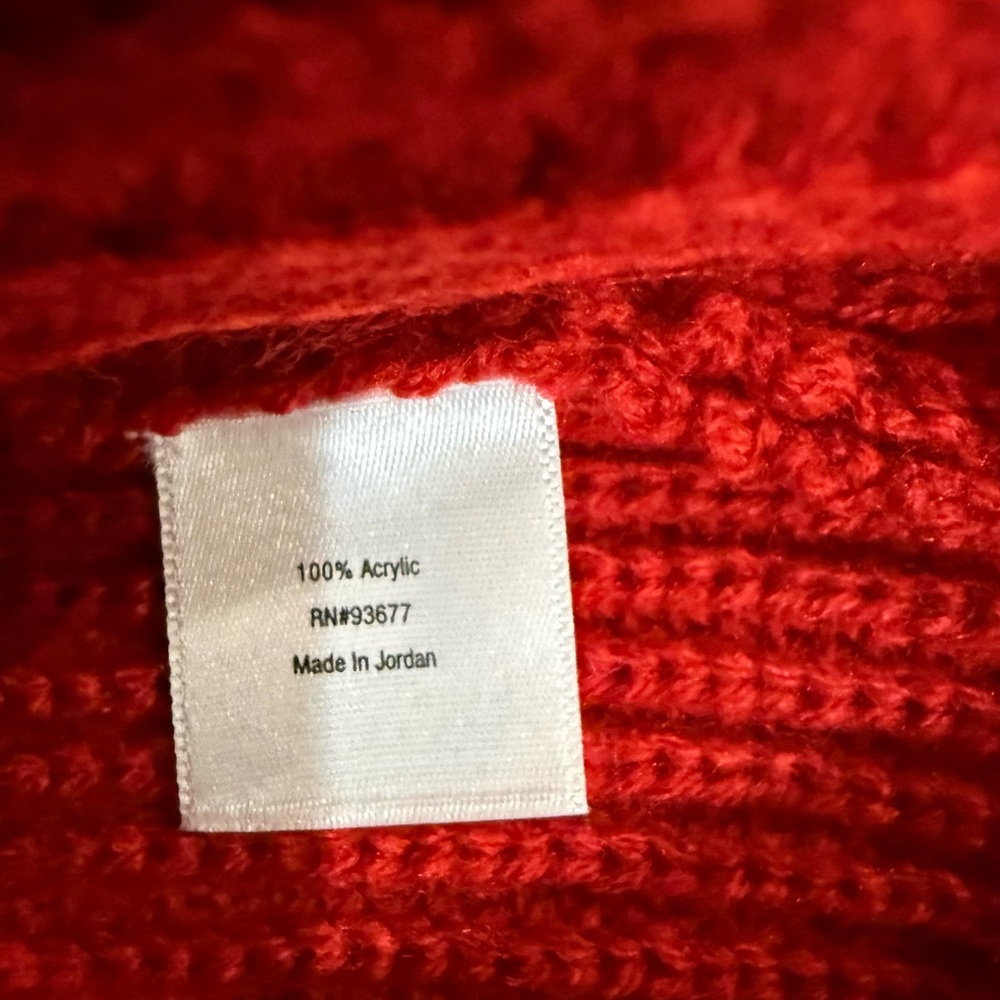 EUC. St. John's Bay Vibrant Red Crew Neck Sweater. PTP 24”, Length 28” - Picture 4 of 5